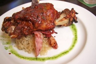 Grillowana golonka w glazurze