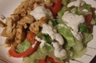 Sałatka "Gyros" z piersią kurczaka z grilla