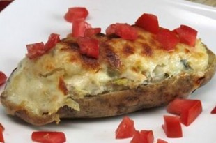 Grillowane ziemniaki faszerowane serem