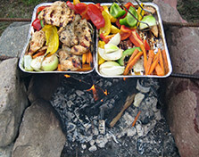 grill-z-kurczakiem-i-warzywami-na-wsi